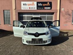 Weiß Gebraucht 2024 Renault Twingo Urban Night Kleinwagen | 14.970 € (Etwas zu teuer)