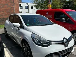 Weiß Gebraucht 2014 Renault Clio IV Dynamique Limousine | 6.250 € (Fairer Preis)