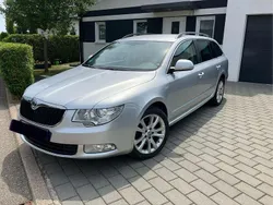 Silber Gebraucht 2012 Skoda Superb Family Kombi | 4.890 € (Guter Preis)