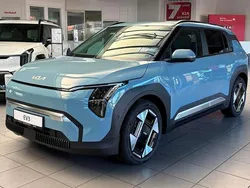 Frostblau Gebraucht 2024 Kia EV3 4 SUV | 38.790 € (Guter Preis)