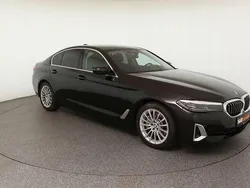 Schwarz Gebraucht 2023 BMW 530 Luxury Line Limousine | 35.880 € (Guter Preis)