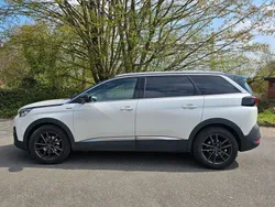 Weiß Gebraucht 2018 Peugeot 5008 GT-line Van / Kleinbus | 20.999 € (Teuer)