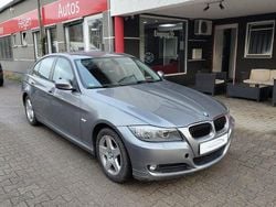 Grau Gebraucht 2011 BMW 318 Limousine | 3.600 € (Superpreis)