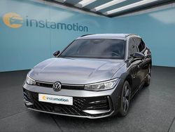 Grau Gebraucht 2024 VW Passat Kombi | 37.349 € (Fairer Preis)