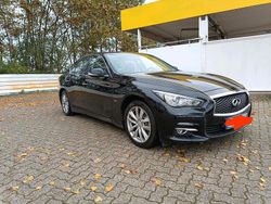 Schwarz Gebraucht 2014 Infiniti Q50 Limousine | 7.500 €