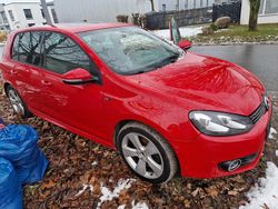 Rot Gebraucht 2010 VW Golf VI R-line Kleinwagen | 8.500 €