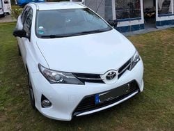Weiß Gebraucht 2015 Toyota Auris Sport Kombi | 7.500 € (Guter Preis)