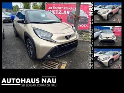 Ginger beige / night sky black Neu 2025 Toyota Aygo Kleinwagen | 17.990 €
