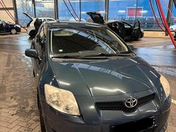 Blau Gebraucht 2009 Toyota Auris Limousine | 2.500 € (Fairer Preis)