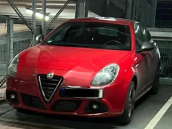 Rot Gebraucht 2015 Alfa Romeo Giulietta Quadrifoglio Verde Kleinwagen | 6.900 € (Fairer Preis)