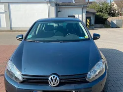 Blau Gebraucht 2010 VW Golf VI Limousine | 3.099 € (Guter Preis)