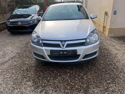 Silber Gebraucht 2004 Opel Astra Enjoy Limousine | 1.800 € (Guter Preis)