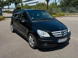 Schwarz Gebraucht 2006 Mercedes B200 Van / Kleinbus | 4.199 € (Fairer Preis)