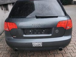 Grau Gebraucht 2006 Audi A4 Limousine | 1.500 € (Superpreis)