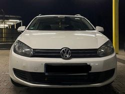 Weiß Gebraucht 2011 VW Golf VI Kleinwagen | 2.900 € (Guter Preis)