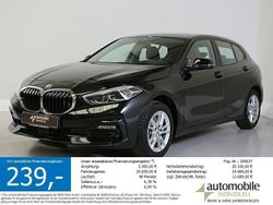Saphirschwarz met. Gebraucht 2023 BMW 118 Sport Line Kleinwagen | 25.840 € (Fairer Preis)