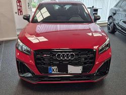 Rot Gebraucht 2024 Audi Q2 Basis SUV | 40.000 €