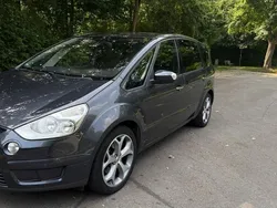Grau Gebraucht 2009 Ford S-MAX S Van / Kleinbus | 3.900 € (Guter Preis)