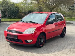 Rot Gebraucht 2002 Ford Fiesta Kleinwagen | 1.800 € (Fairer Preis)