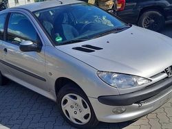 Silber Gebraucht 2001 Peugeot 206 Kleinwagen | 1.450 € (Teuer)