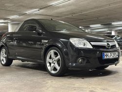 Schwarz Gebraucht 2004 Opel Tigra Cabrio | 850 €
