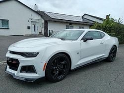 Weiß Gebraucht 2021 Chevrolet Camaro Coupé | 25.850 € (Superpreis)