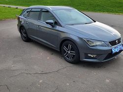 Grau Gebraucht 2025 Seat Leon ST FR Kombi | 14.400 €