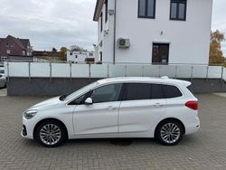 Weiß Gebraucht 2021 BMW 220 Gran Tourer Van / Kleinbus | 12.900 € (Etwas zu teuer)