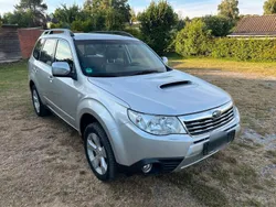 Silber Gebraucht 2010 Subaru Forester Premium SUV | 8.500 € (Fairer Preis)