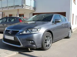 Grau Gebraucht 2012 Lexus CT200h Dynamic Line Limousine | 12.900 € (Fairer Preis)