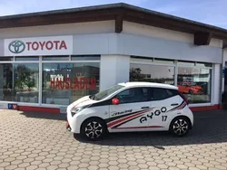 Weiß Gebraucht 2019 Toyota Aygo Connect Style Kleinwagen | 9.990 € (Fairer Preis)
