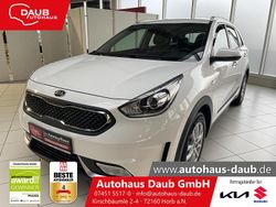 (ud) schneeweiss Gebraucht 2017 Kia Niro Vision SUV | 15.880 € (Fairer Preis)