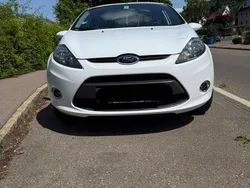 Weiß Gebraucht 2012 Ford Fiesta Trend Kleinwagen | 5.000 € (Etwas zu teuer)