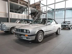 Silber Gebraucht 1992 BMW 320 Cabriolet Cabrio | 25.900 €