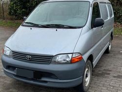 Silber Gebraucht 2005 Toyota HiAce Van | 6.200 € (Fairer Preis)