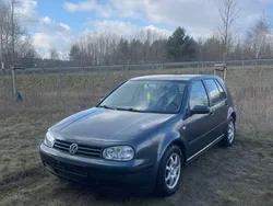 Grau Gebraucht 2000 VW Golf IV Basis Kombi | 2.000 € (Teuer)