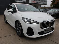 Weiß Gebraucht 2023 BMW 220 Active Tourer M Sport Van / Kleinbus | 29.950 € (Fairer Preis)