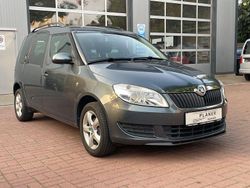 Grau Gebraucht 2015 Skoda Roomster Ambition Kombi | 9.990 € (Teuer)