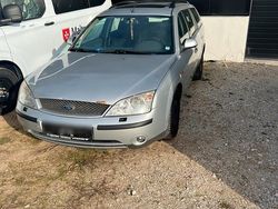 Silber Gebraucht 2002 Ford Mondeo Kombi | 350 € (Guter Preis)