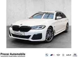 Weiß Gebraucht 2022 BMW 530 M Sport Kombi | 36.480 € (Fairer Preis)