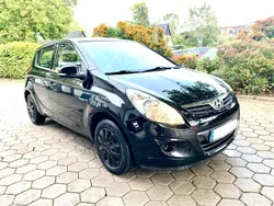 Schwarz Gebraucht 2012 Hyundai i20 Kleinwagen | 2.799 € (Superpreis)