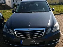 Grau Gebraucht 2009 Mercedes E250 Limousine | 7.000 € (Guter Preis)