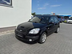 Schwarz Gebraucht 2009 Kia Rio 2 Limousine | 1.990 € (Etwas zu teuer)