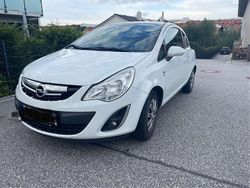 Weiß Gebraucht 2011 Opel Corsa Satellite Kleinwagen | 1.100 € (Guter Preis)