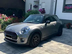Grau Gebraucht 2019 Mini Cooper D Kleinwagen | 13.200 € (Guter Preis)