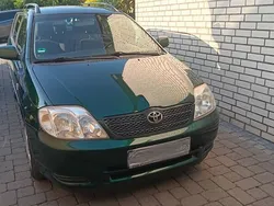 Grün Gebraucht 2002 Toyota Corolla Kombi | 2.700 € (Fairer Preis)