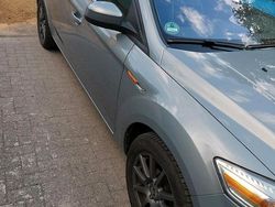 Grau Gebraucht 2007 Ford Mondeo Titanium X Kombi | 2.200 € (Fairer Preis)