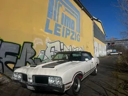 Weiß Gebraucht 1970 Oldsmobile Cutlass Cabrio | 77.000 €