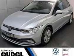 Reflexsilber metallic Gebraucht 2023 VW Golf VIII Business Limousine | 21.840 € (Superpreis)