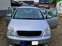 Silber Gebraucht 2005 Opel Meriva Van / Kleinbus | 1.100 € (Guter Preis)